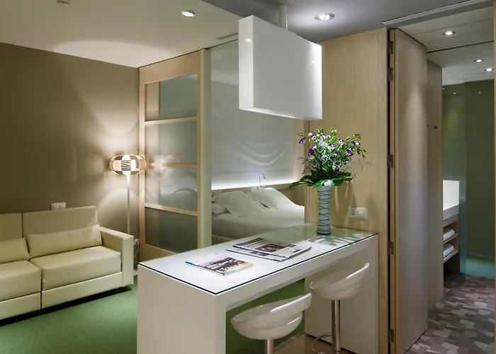 Ako Hotel 4*