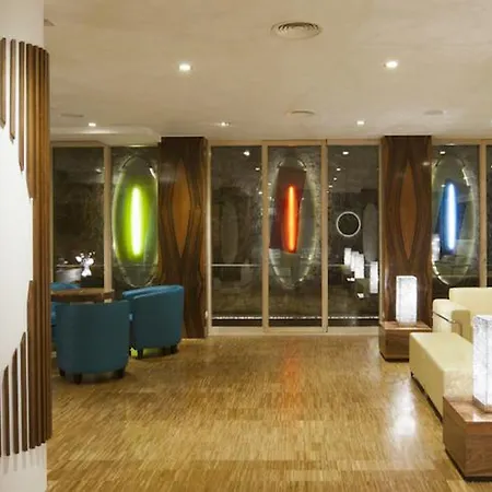 Ako Hotel