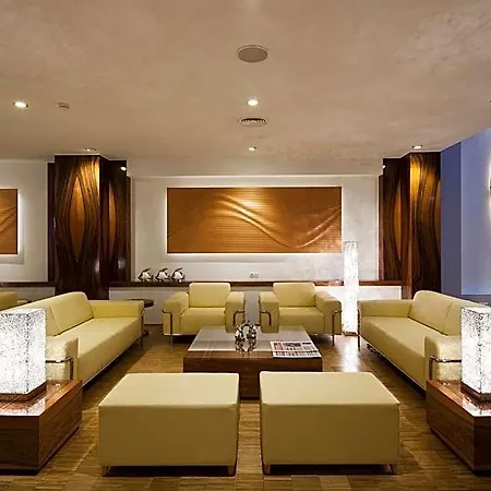 Hotel Ako