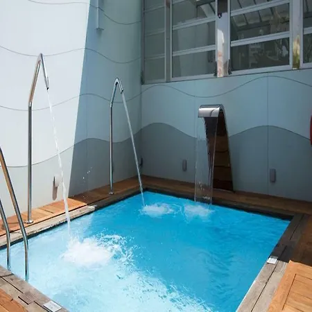 Ako Hotel