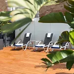 Hotel Ako