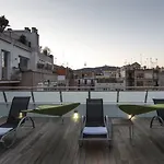 Ako Hotel 4*
