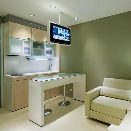 Hotel Ako 4*