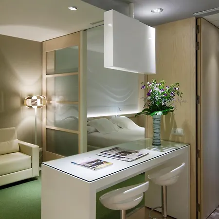 Ako Hotel 4*