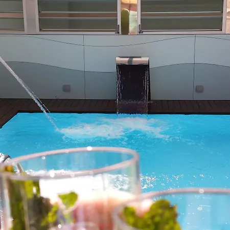 Ako Hotel