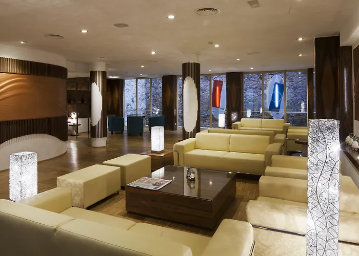 Ako Hotel